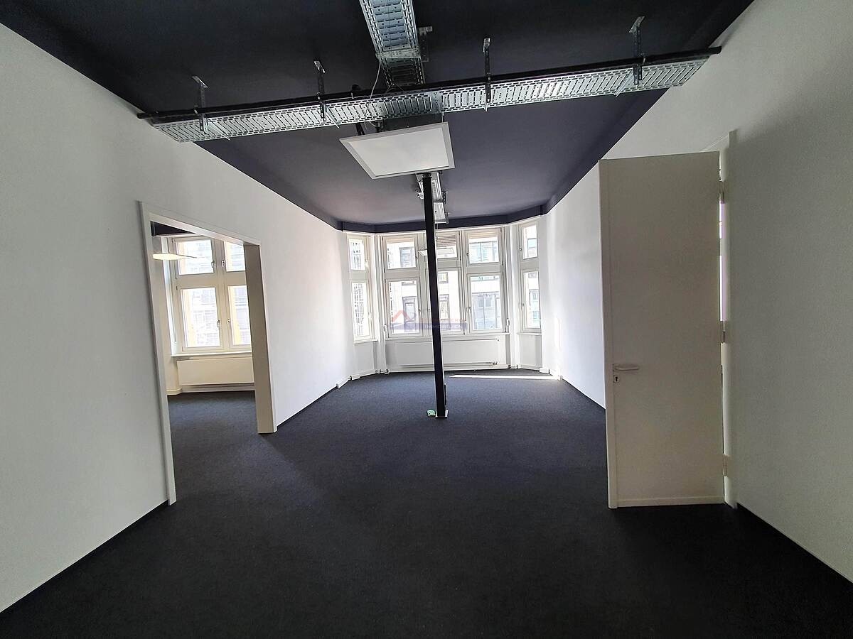 13 -Büro