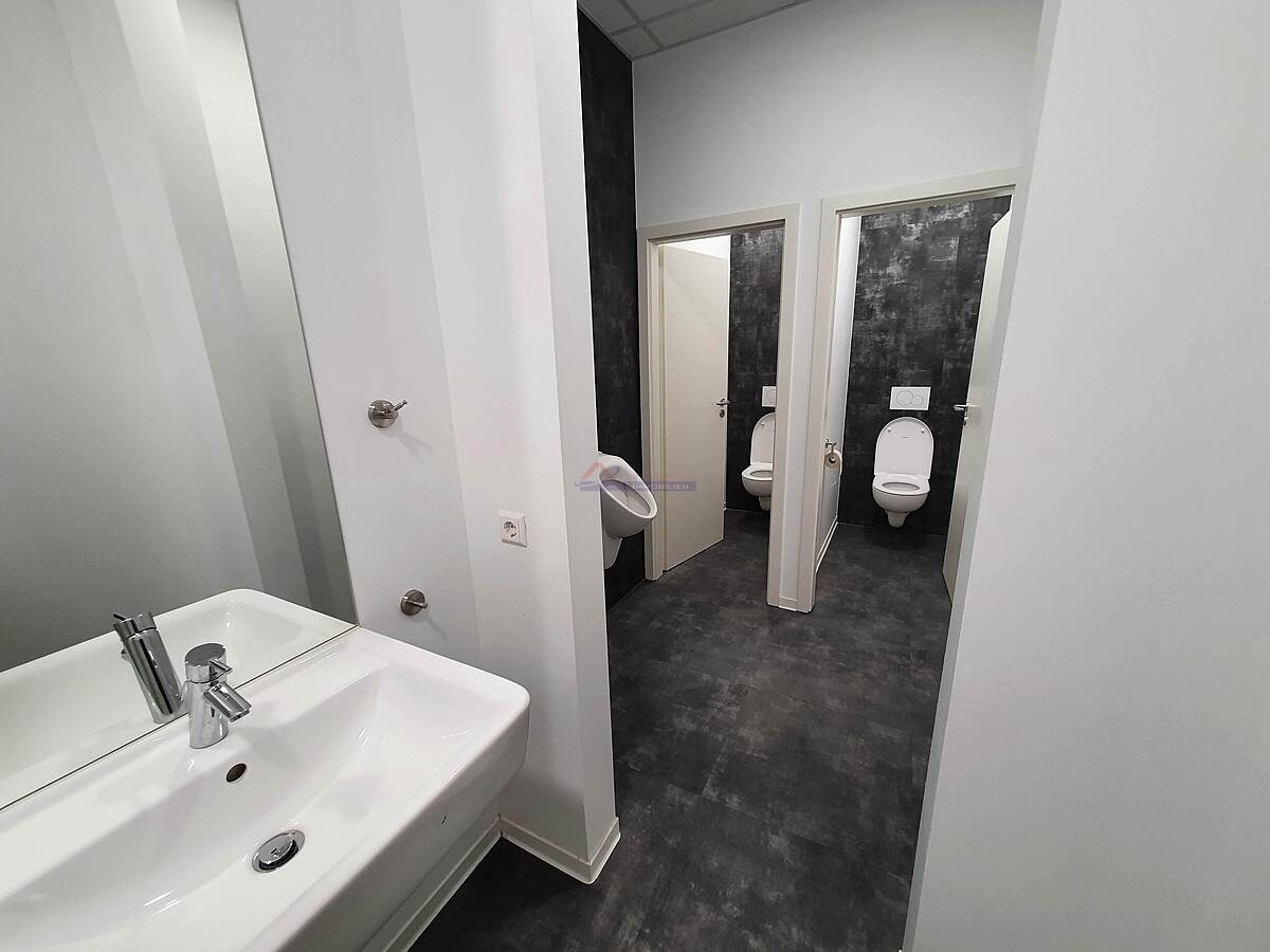 05 - WC H
