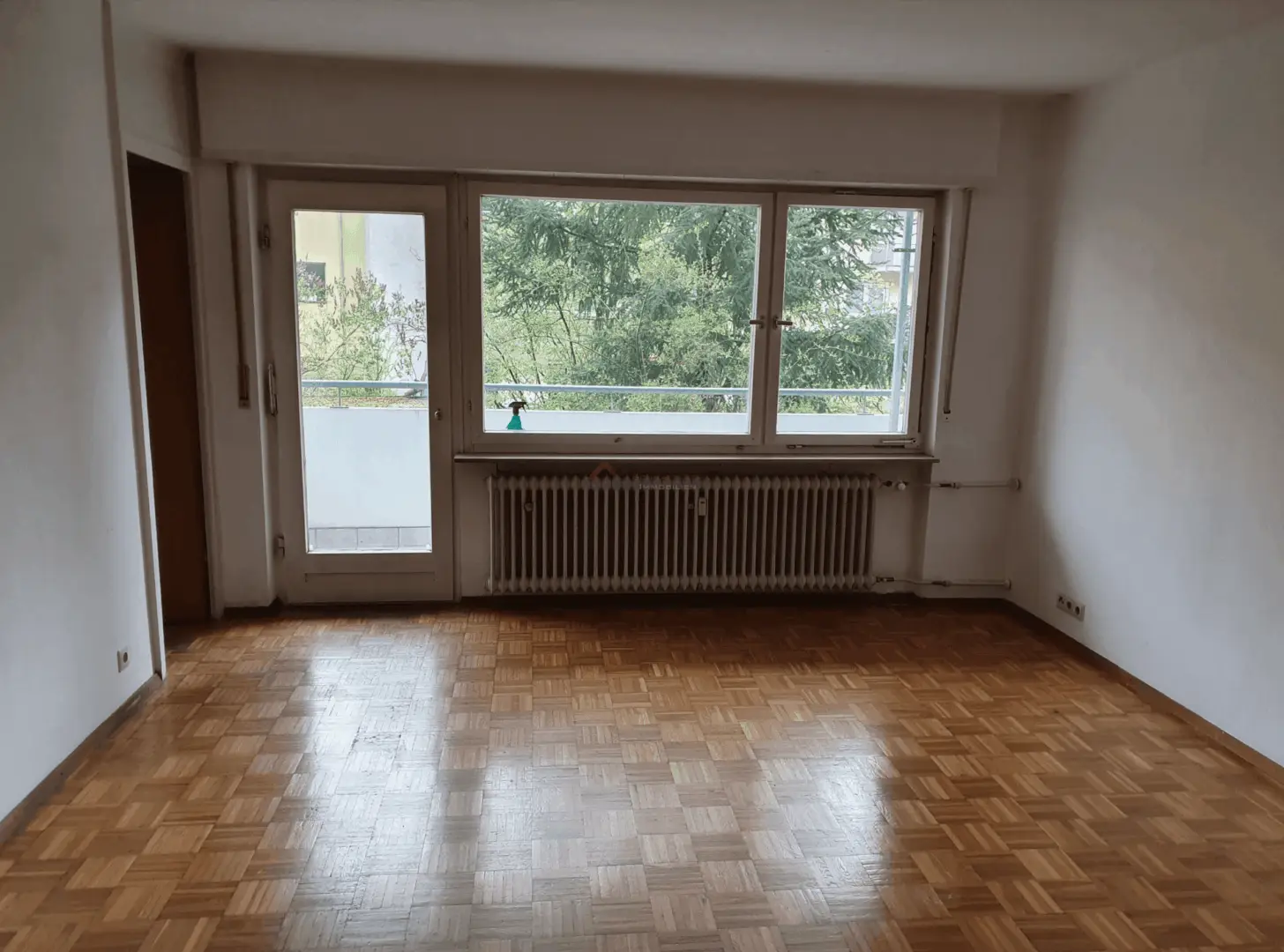 Wohnraum Blickrichtung Balkon